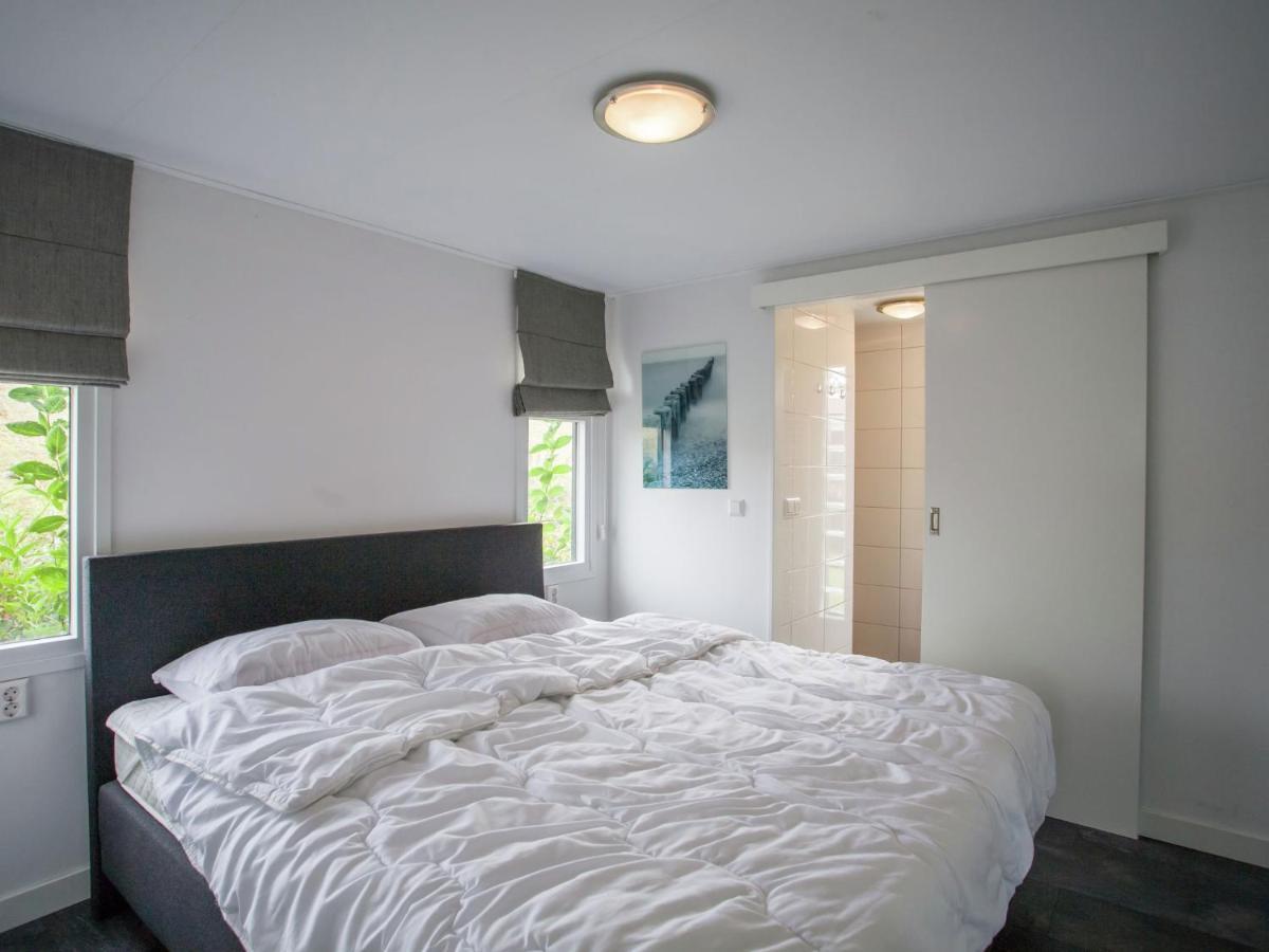 Holiday Home In Kattendijke With Terrace المظهر الخارجي الصورة