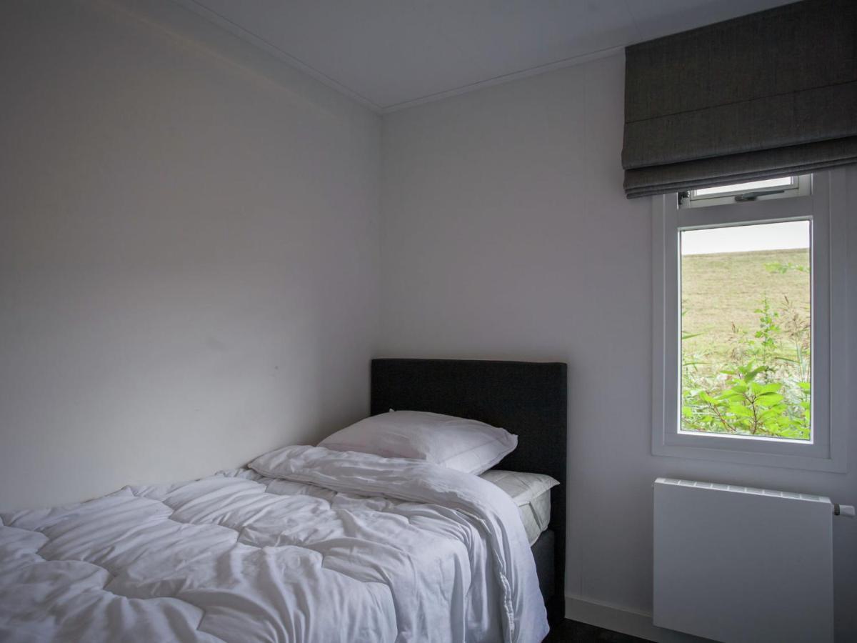 Holiday Home In Kattendijke With Terrace المظهر الخارجي الصورة