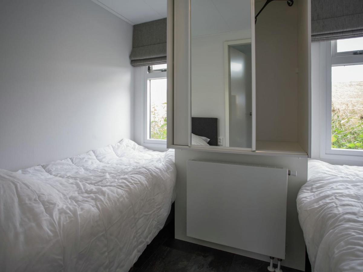 Holiday Home In Kattendijke With Terrace المظهر الخارجي الصورة